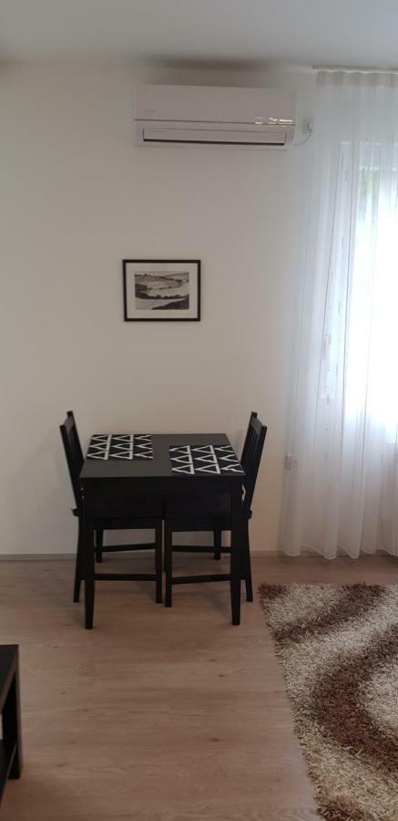 Orhideja Osijek Apartamento Exterior foto