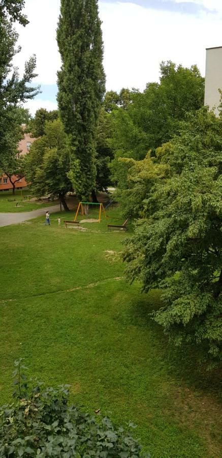 Orhideja Osijek Apartamento Exterior foto