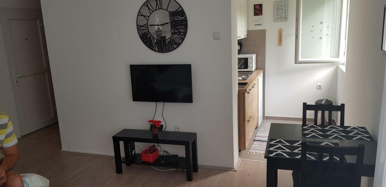 Orhideja Osijek Apartamento Exterior foto